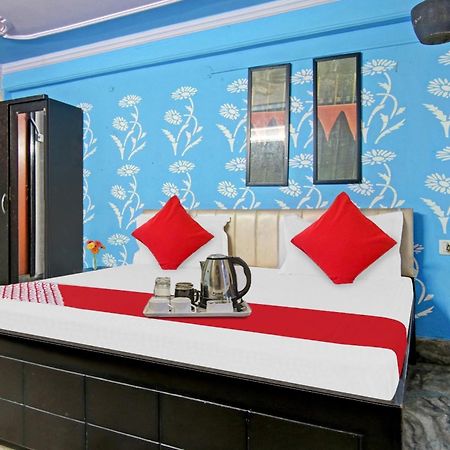 Flagship Hotel Decent Stay Near Pvr Vikaspuri Delhi New Delhi Ngoại thất bức ảnh