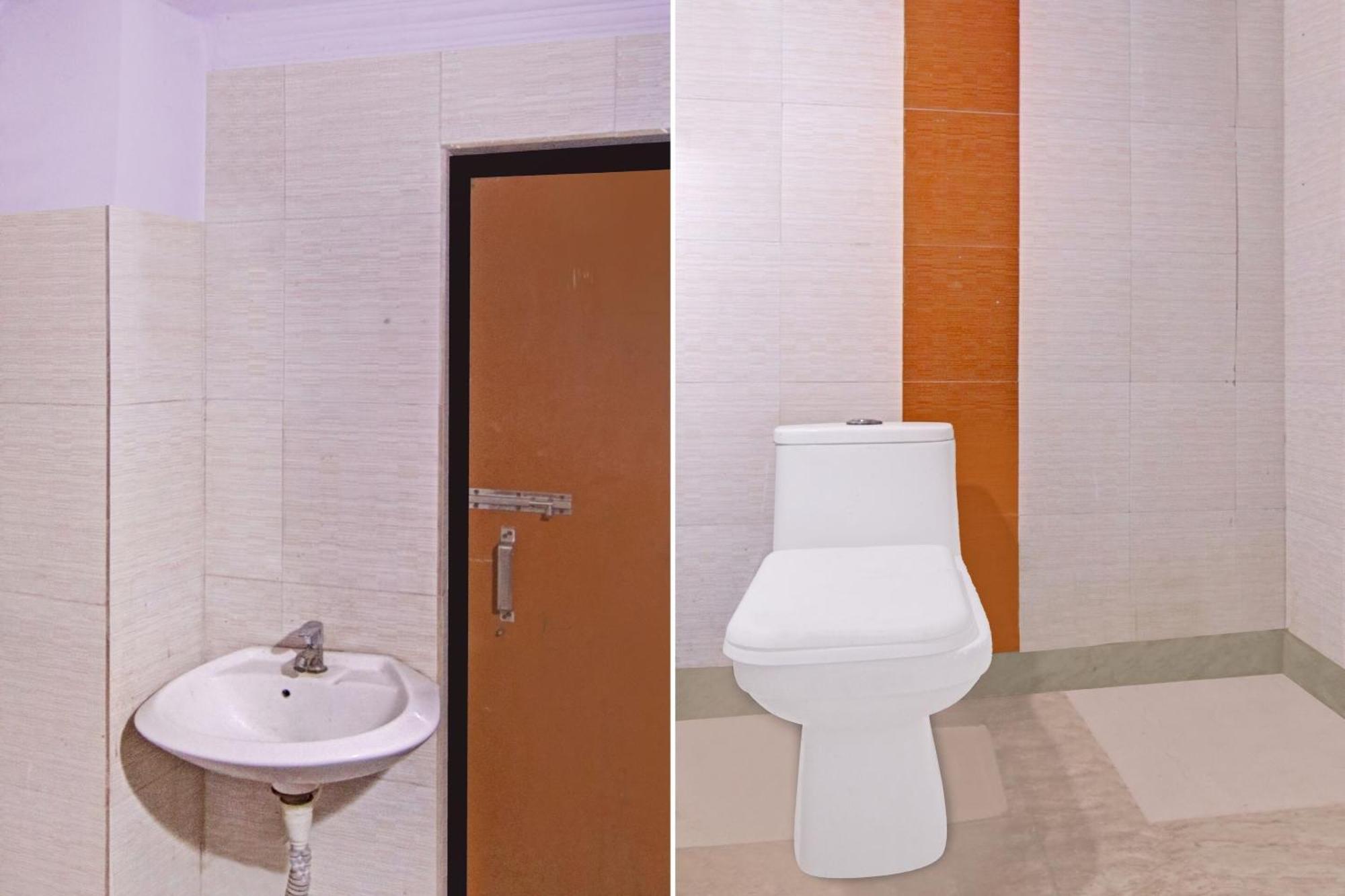 Flagship Hotel Decent Stay Near Pvr Vikaspuri Delhi New Delhi Ngoại thất bức ảnh
