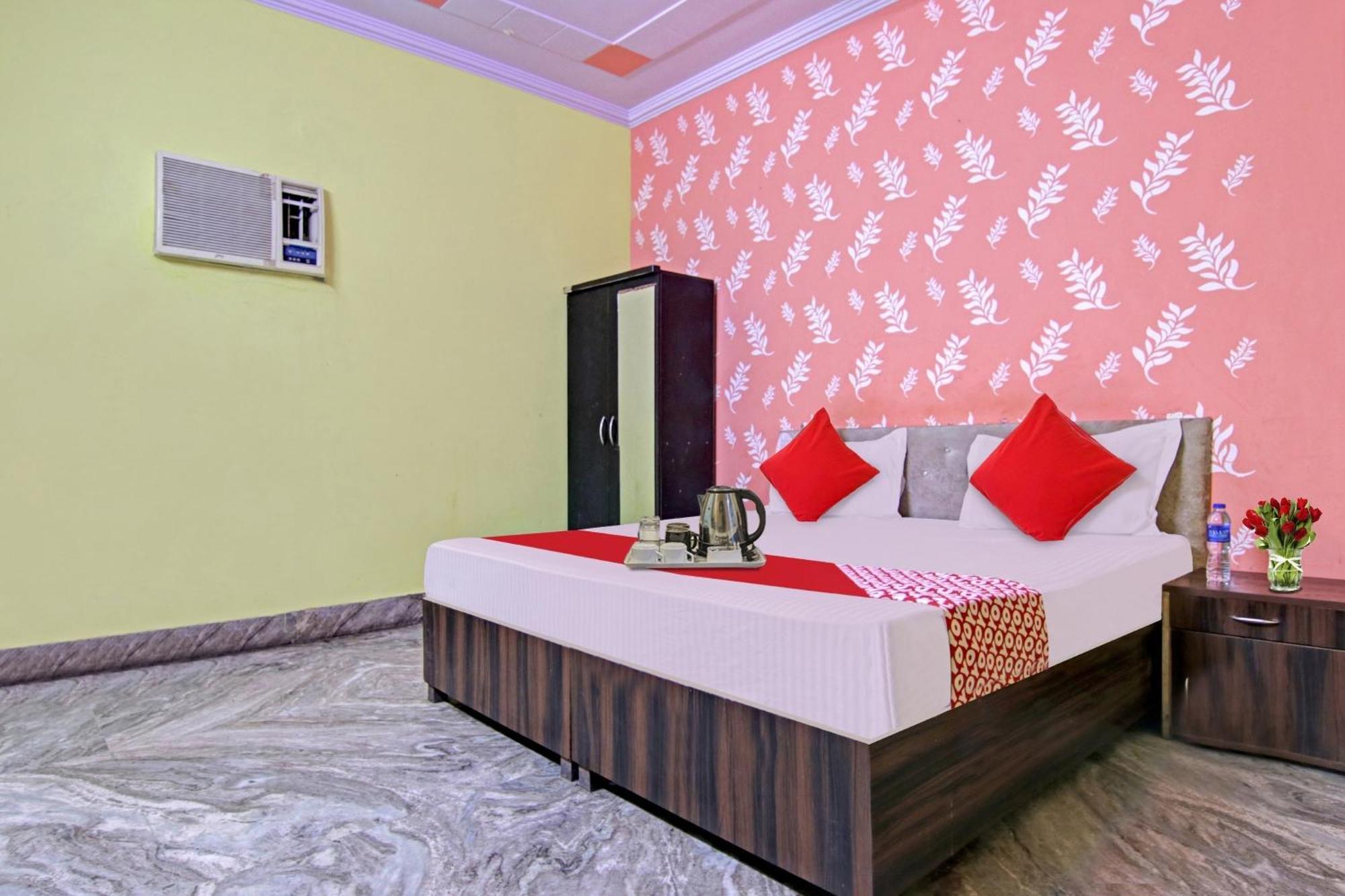 Flagship Hotel Decent Stay Near Pvr Vikaspuri Delhi New Delhi Ngoại thất bức ảnh